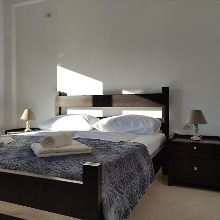 Ionia Apartments Sarandë Esterno foto