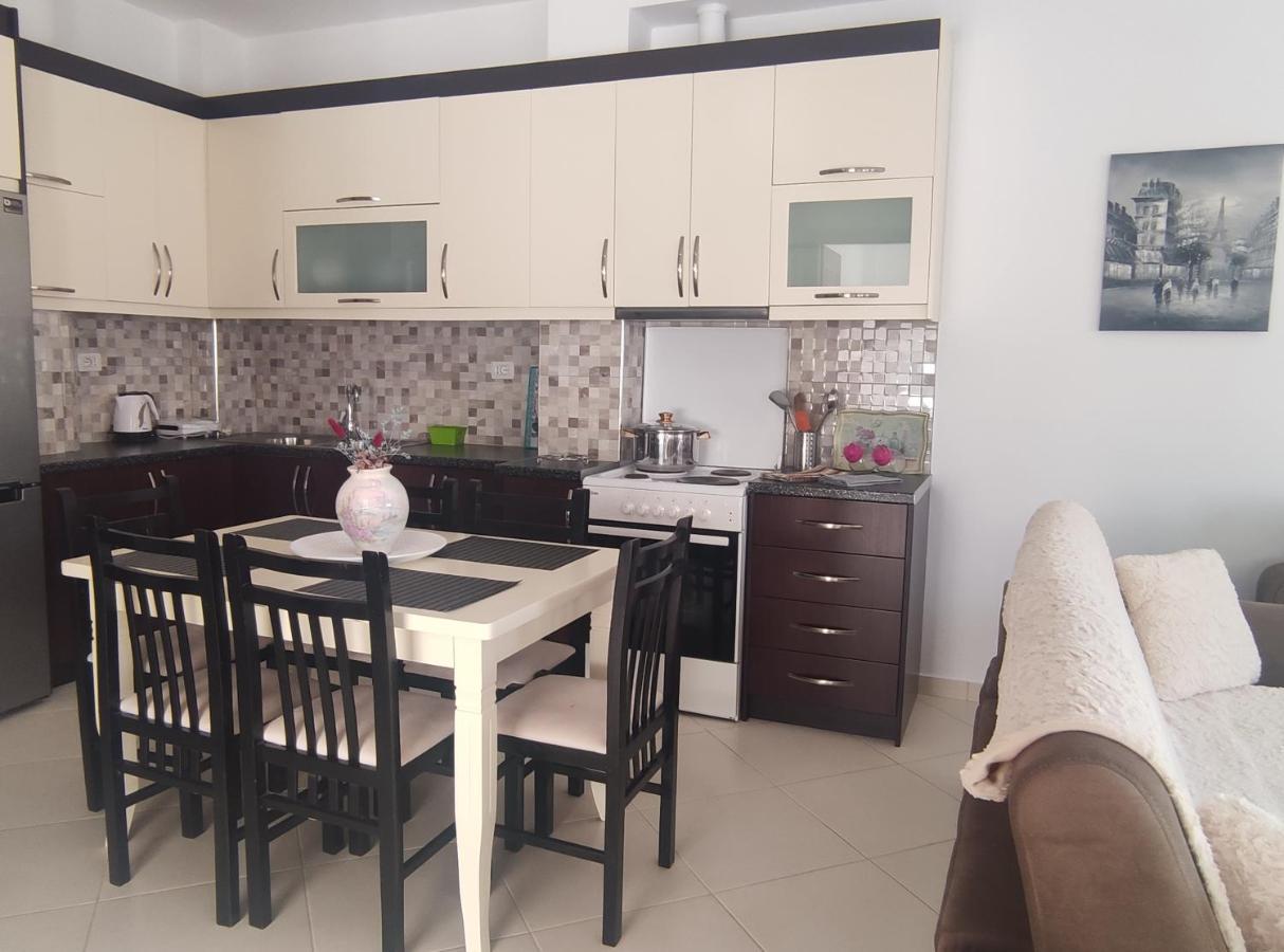 Ionia Apartments Sarandë Esterno foto