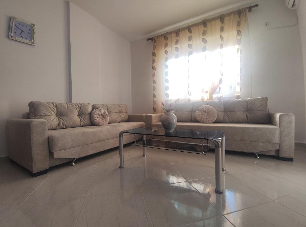 Ionia Apartments Sarandë Esterno foto