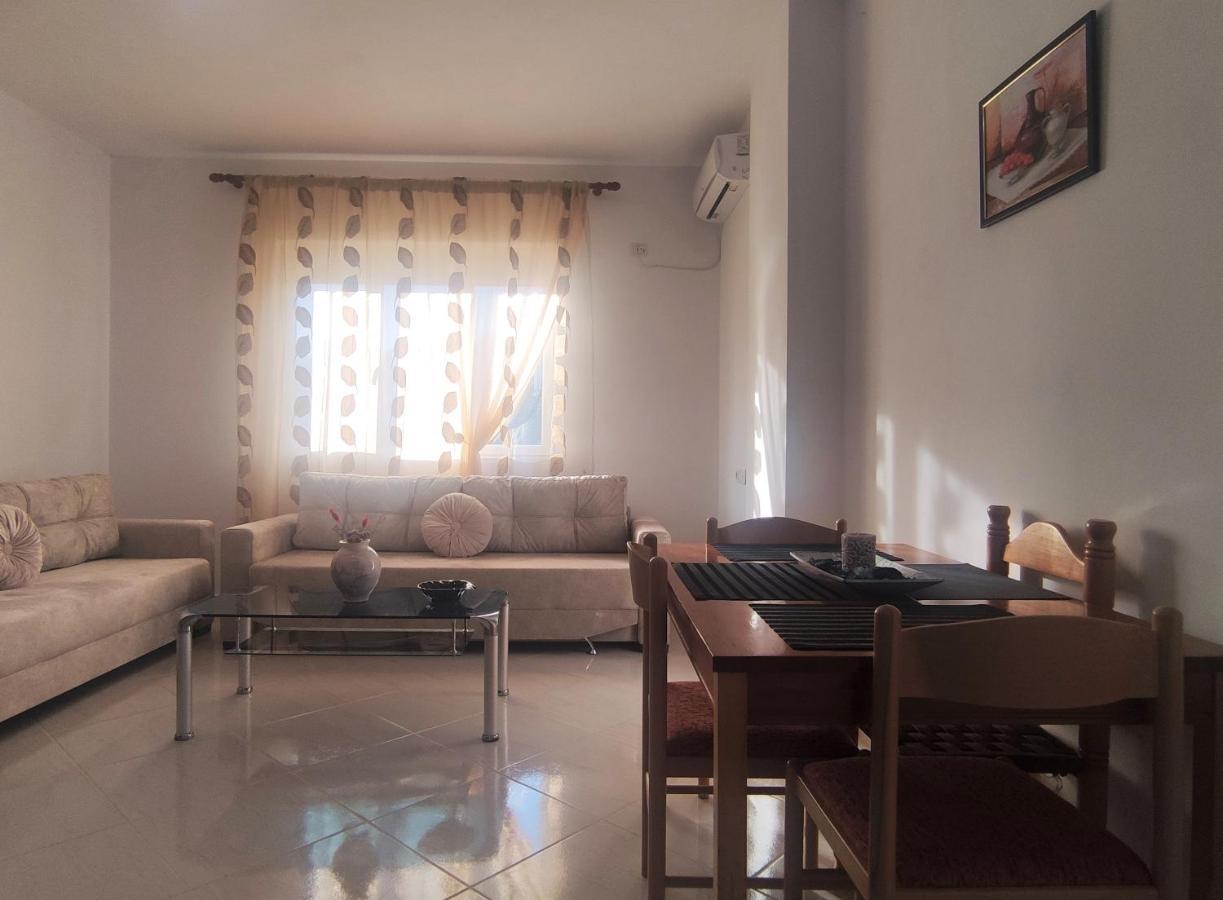 Ionia Apartments Sarandë Esterno foto