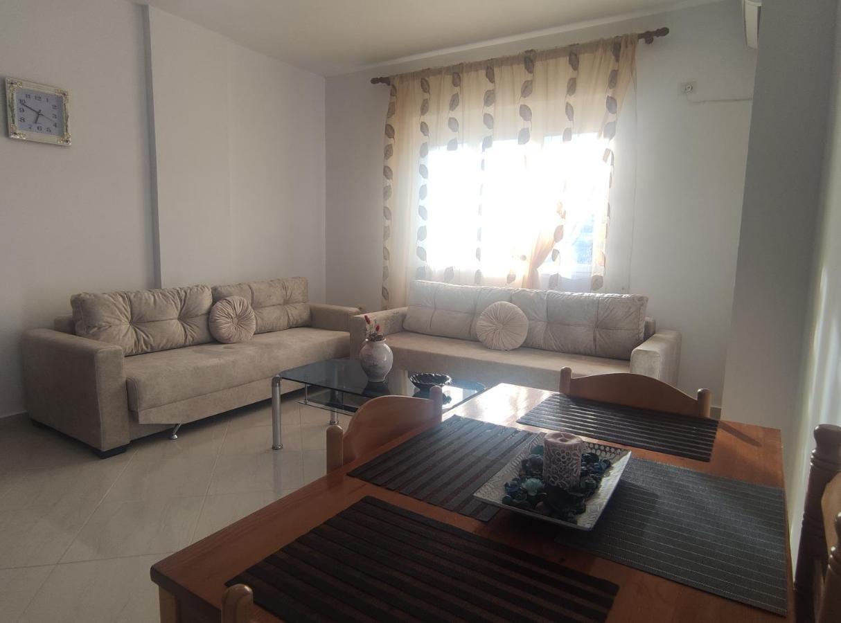 Ionia Apartments Sarandë Esterno foto