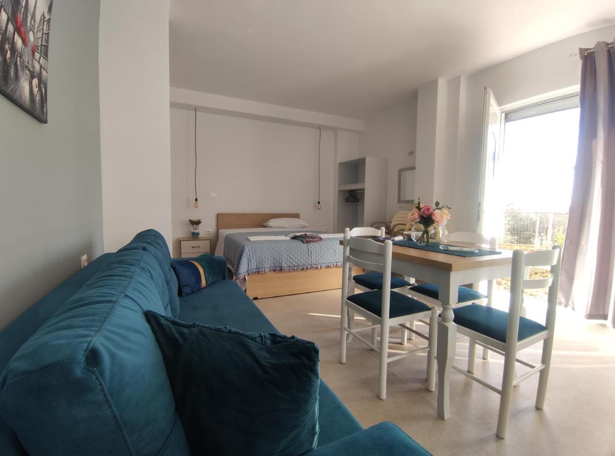 Ionia Apartments Sarandë Esterno foto
