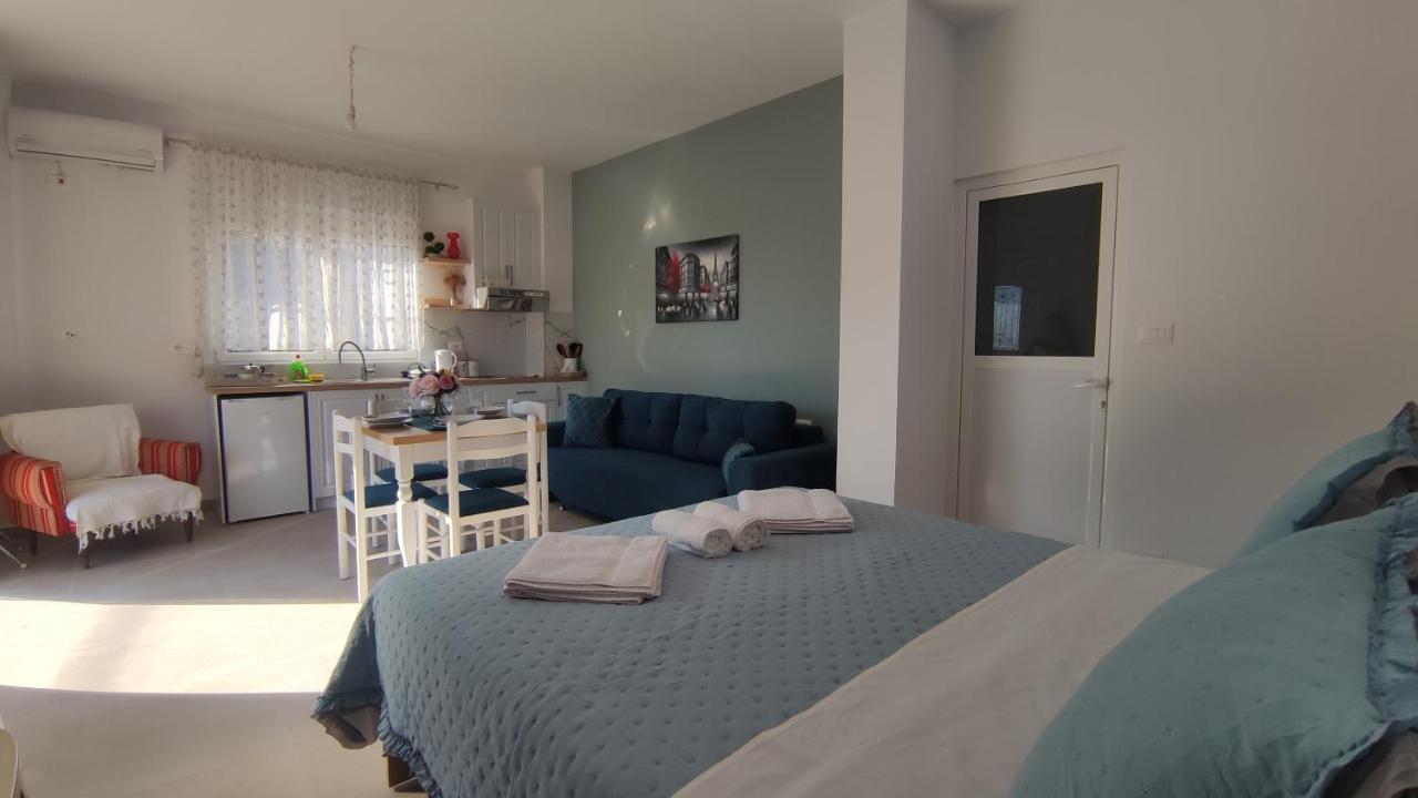 Ionia Apartments Sarandë Esterno foto